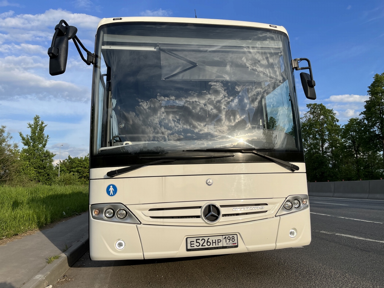 Санкт-Петербург, Mercedes-Benz Intouro II № Е 526 НР 198