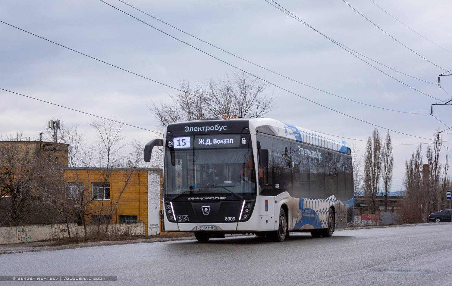 Волгоградская область, КАМАЗ-6282 № 8009