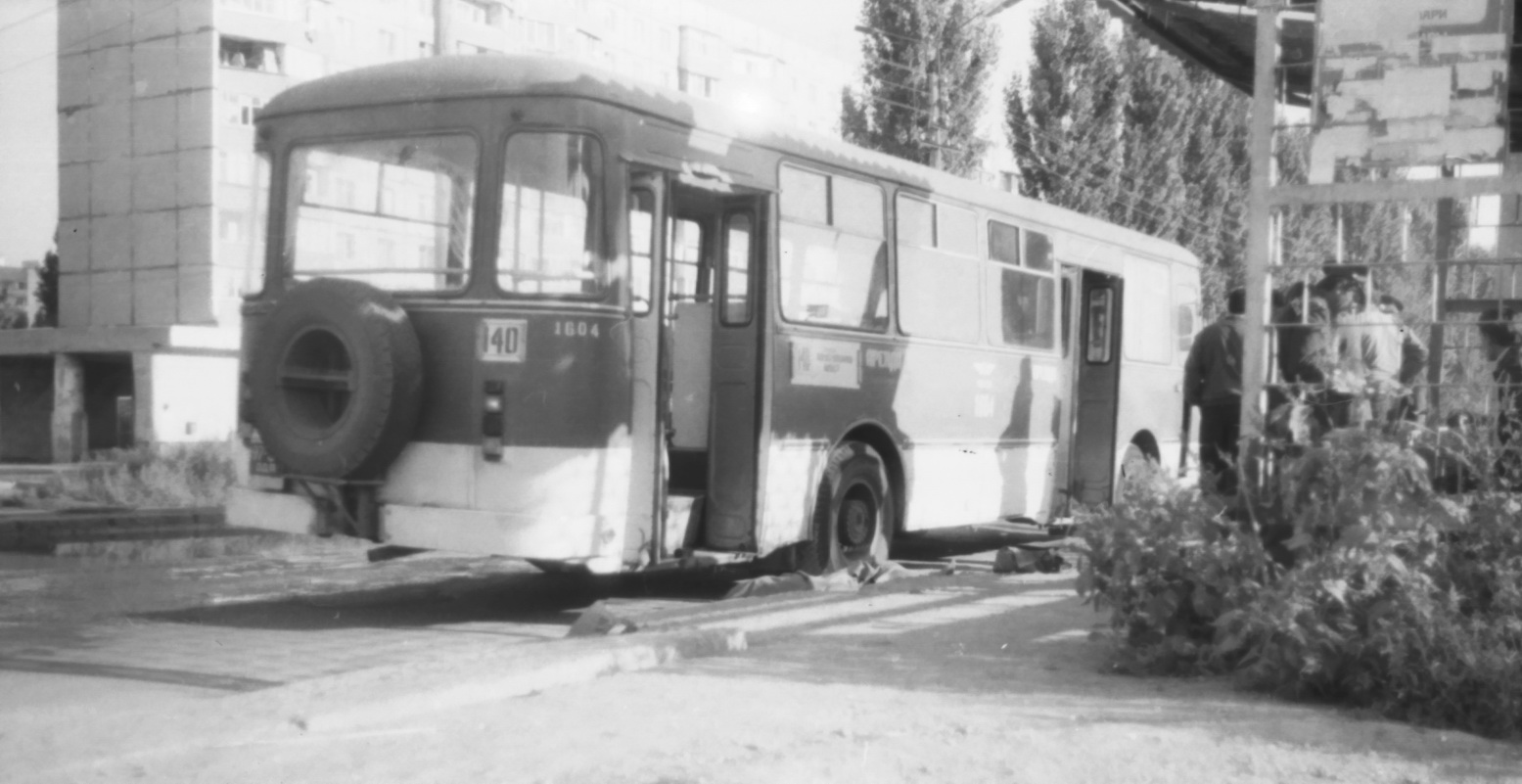 Одесская область, ЛиАЗ-677 № 1604; Одесская область — АТП 15130 — "Севертранс" (история предприятия); Одесская область — Одесса — исторические фото
