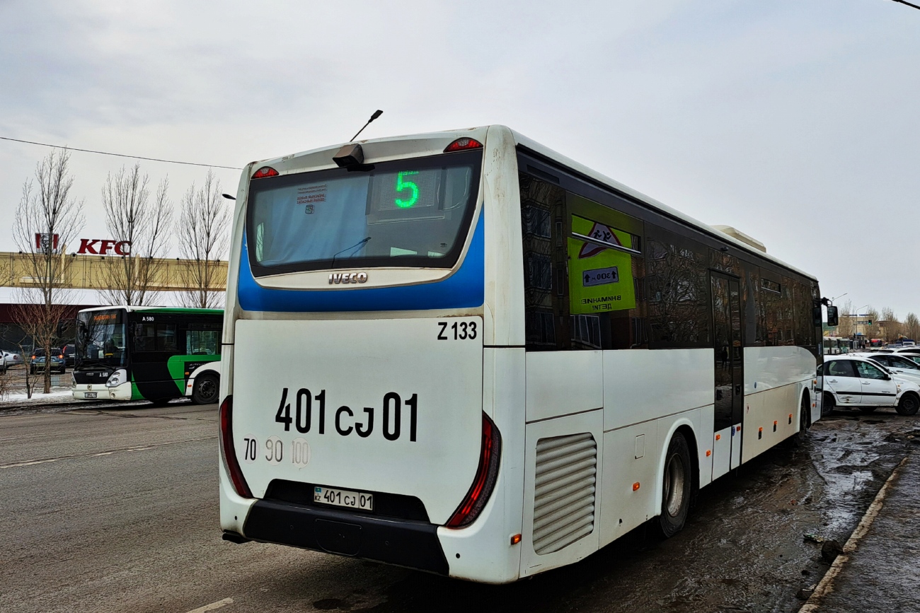 Asztana, Irisbus Citelis 18M sz.: A580; Asztana, IVECO Crossway LINE 13M (SaryarkaAvtoProm) sz.: Z133; Asztana — Bus station