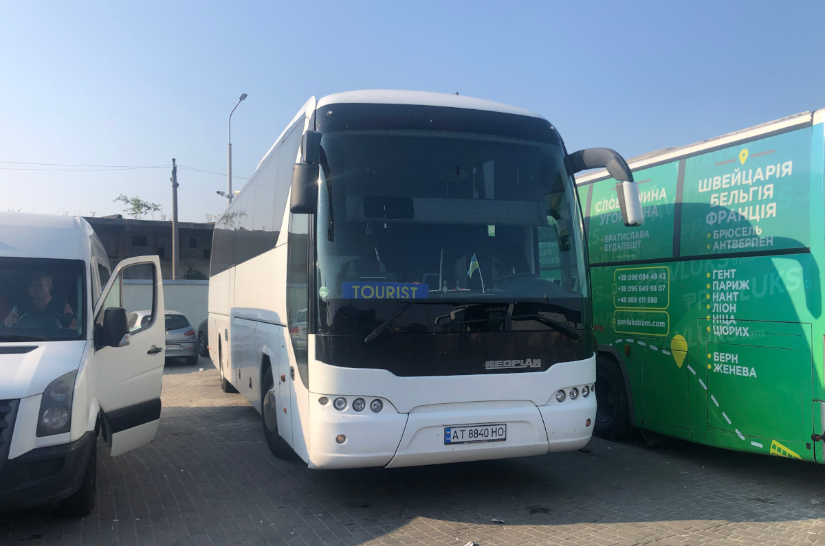 Ивано-Франковская область, Neoplan P21 N2216SHD Tourliner SHD № AT 8840 HO