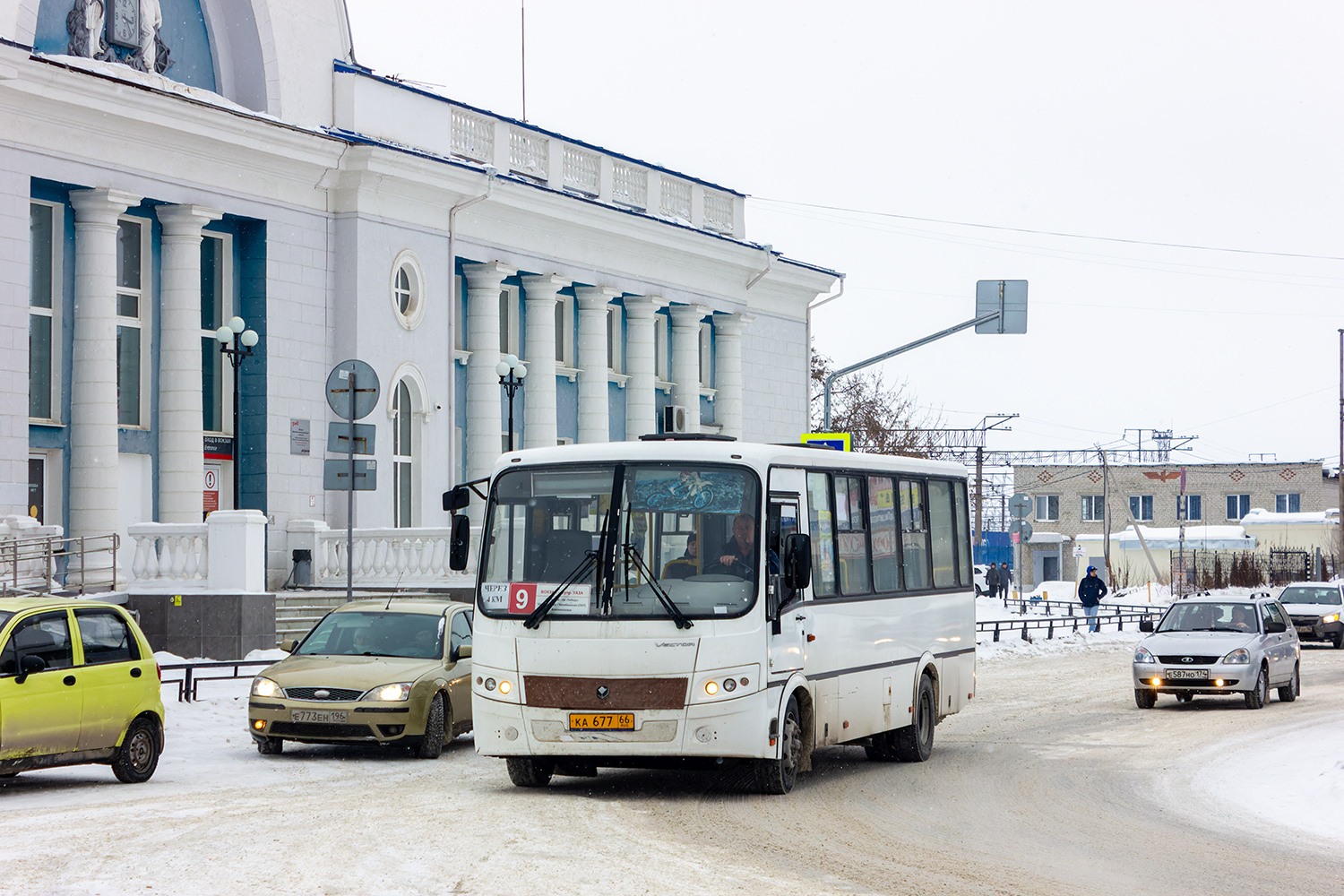 Свердловская область, ПАЗ-320412-04 "Вектор" № КА 677 66