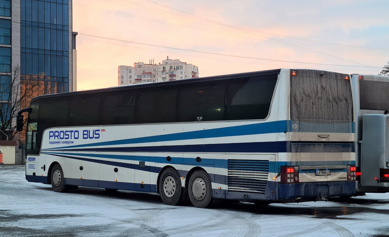 Kijev, Van Hool T917 Acron sz.: CA 9868 IO