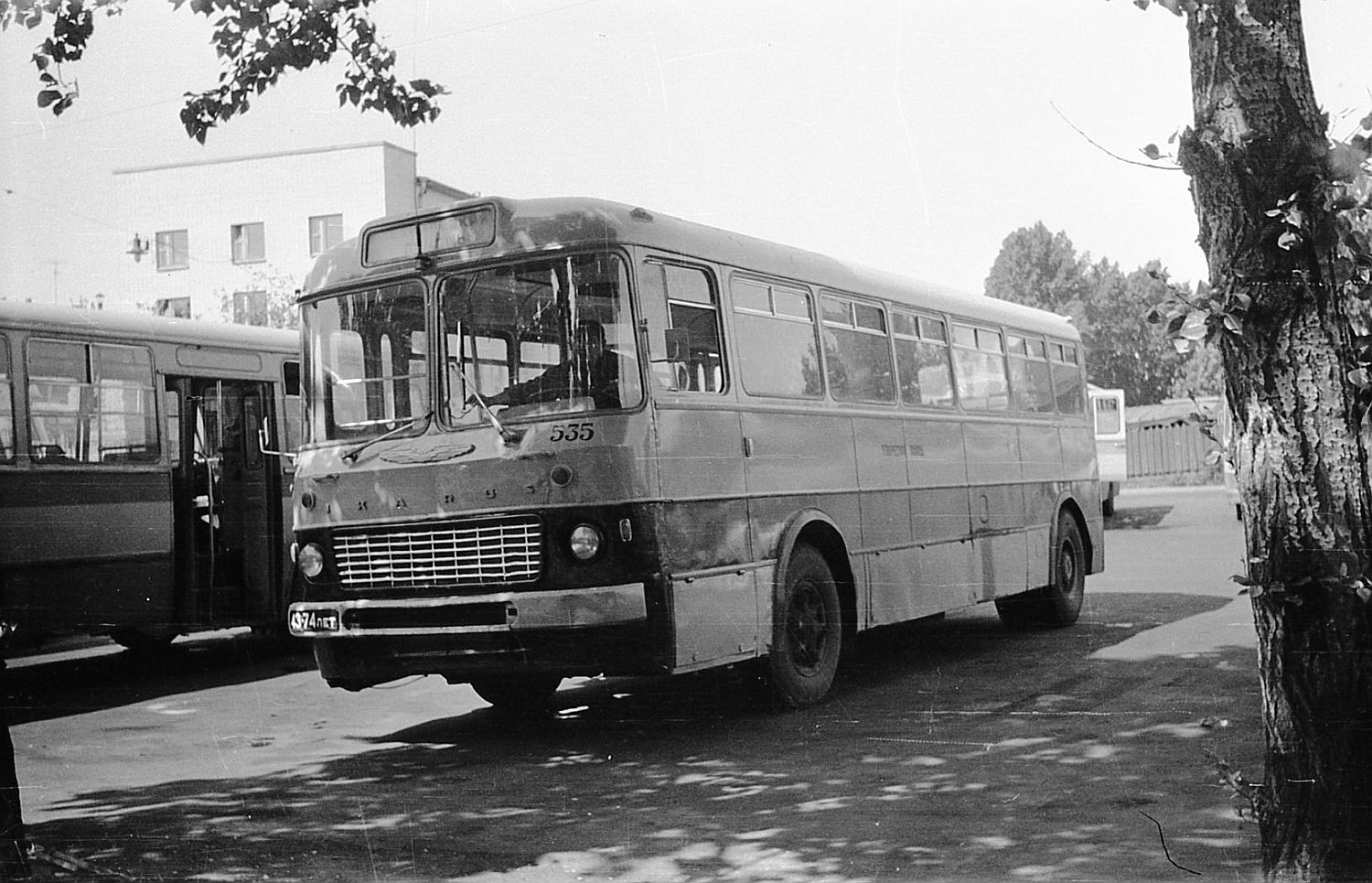 Sanktpēterburga, Ikarus 556 № 535; Sanktpēterburga — Bus stations; Sanktpēterburga — Old photos