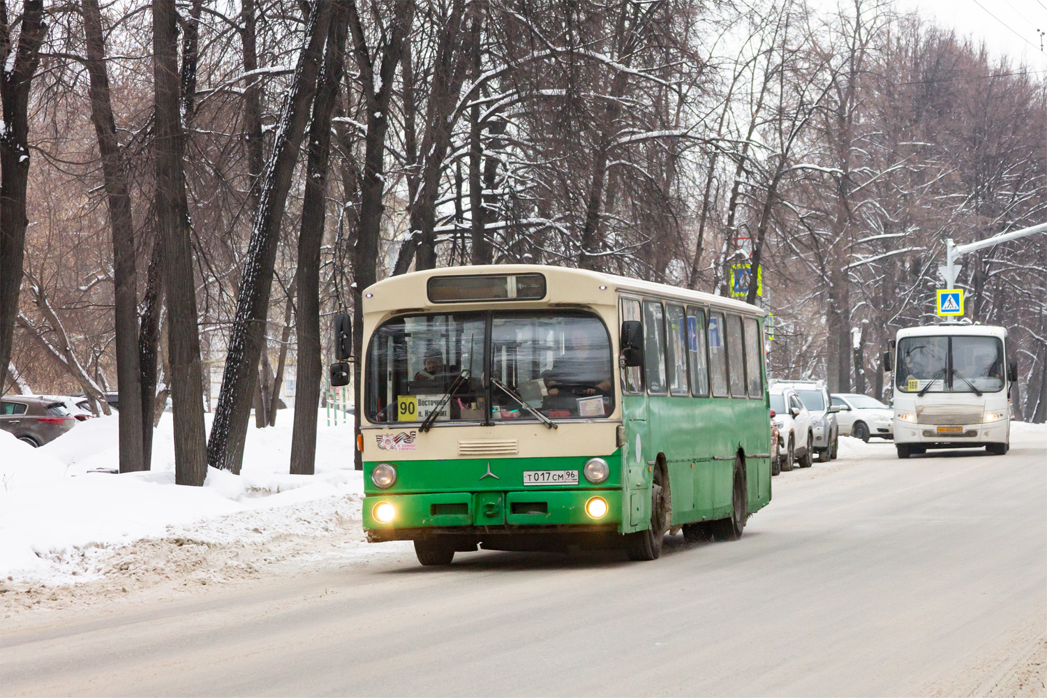 Свердловская область, Mercedes-Benz O305 № Т 017 СМ 96