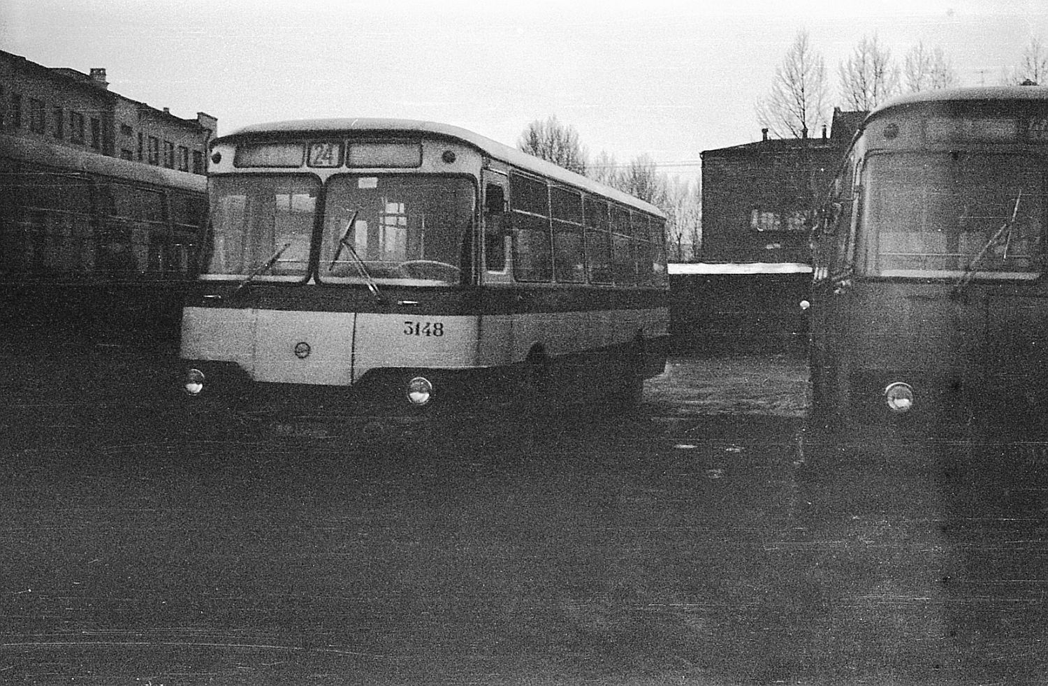 Sankt Petersburg, LiAZ-677 Nr 3148; Sankt Petersburg — Bus stations; Sankt Petersburg — Old photos