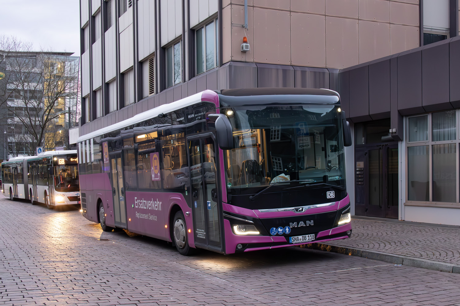 Baden-Württemberg, MAN 43C Lion's Intercity LE 13 LEÜ360 EfficientHybrid Nr SHA-DB 118; Hesse — SEV · Main-Neckar-Bahn · Mannheim <> Darmstadt · 02.02.2024 — 26.02.2024