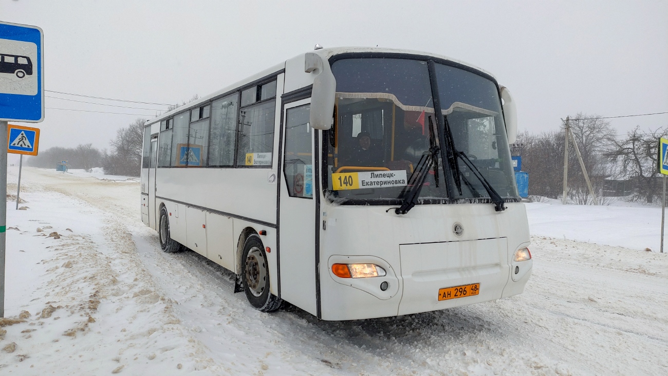 Липецкая область, КАвЗ-4238-61 № АН 296 48