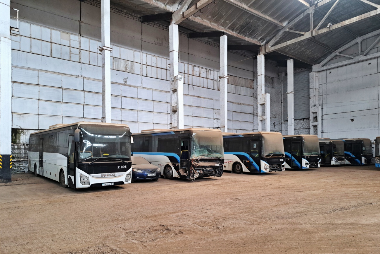 Astana, IVECO Crossway LINE 13M (SaryarkaAvtoProm) č. Z096; Astana, IVECO Crossway LINE 13M (SaryarkaAvtoProm) č. Z060; Astana — Bus depot