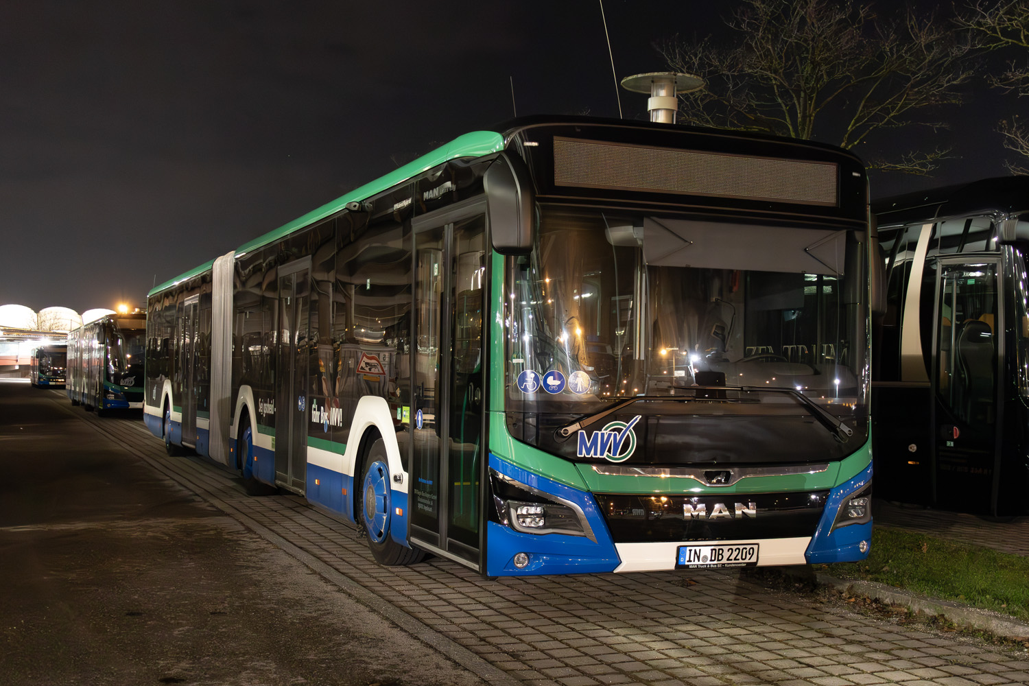 Бавария, MAN 18C Lion's City 18 NG360 EfficientHybrid № IN-DB 2209