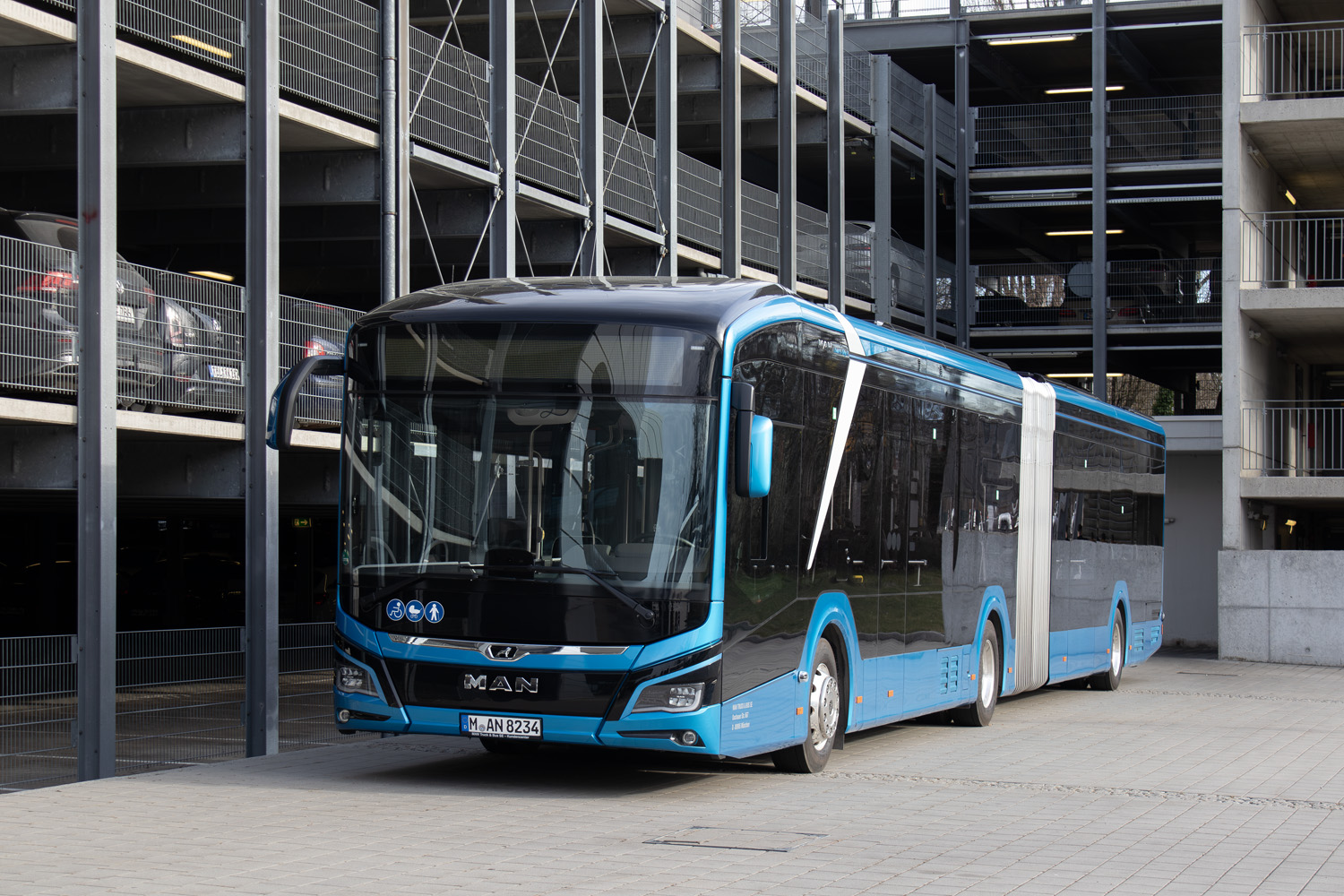 Бавария, MAN 18C Lion's City 18 E NG734 № M-AN 8234