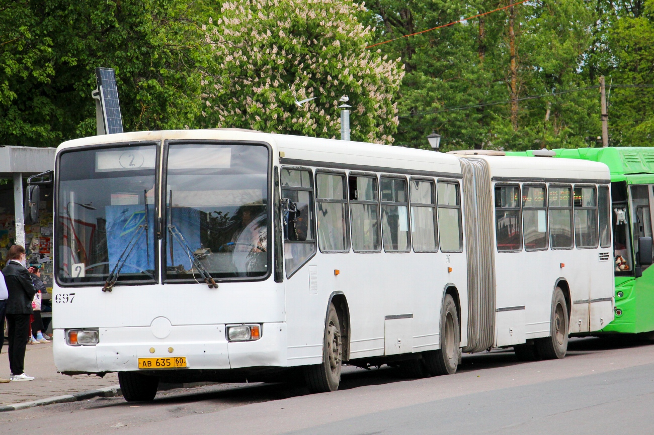 Псковская область, Mercedes-Benz O345G № 697