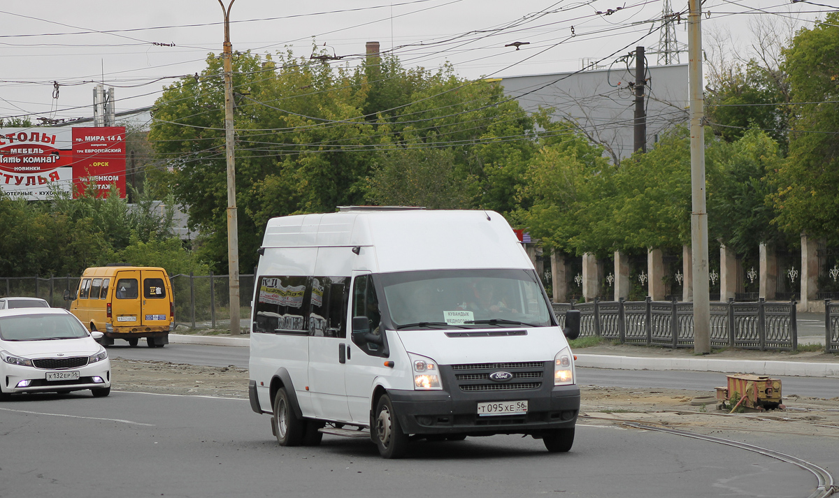 Оренбургская область, Нижегородец-222700  (Ford Transit) № Т 095 ХЕ 56