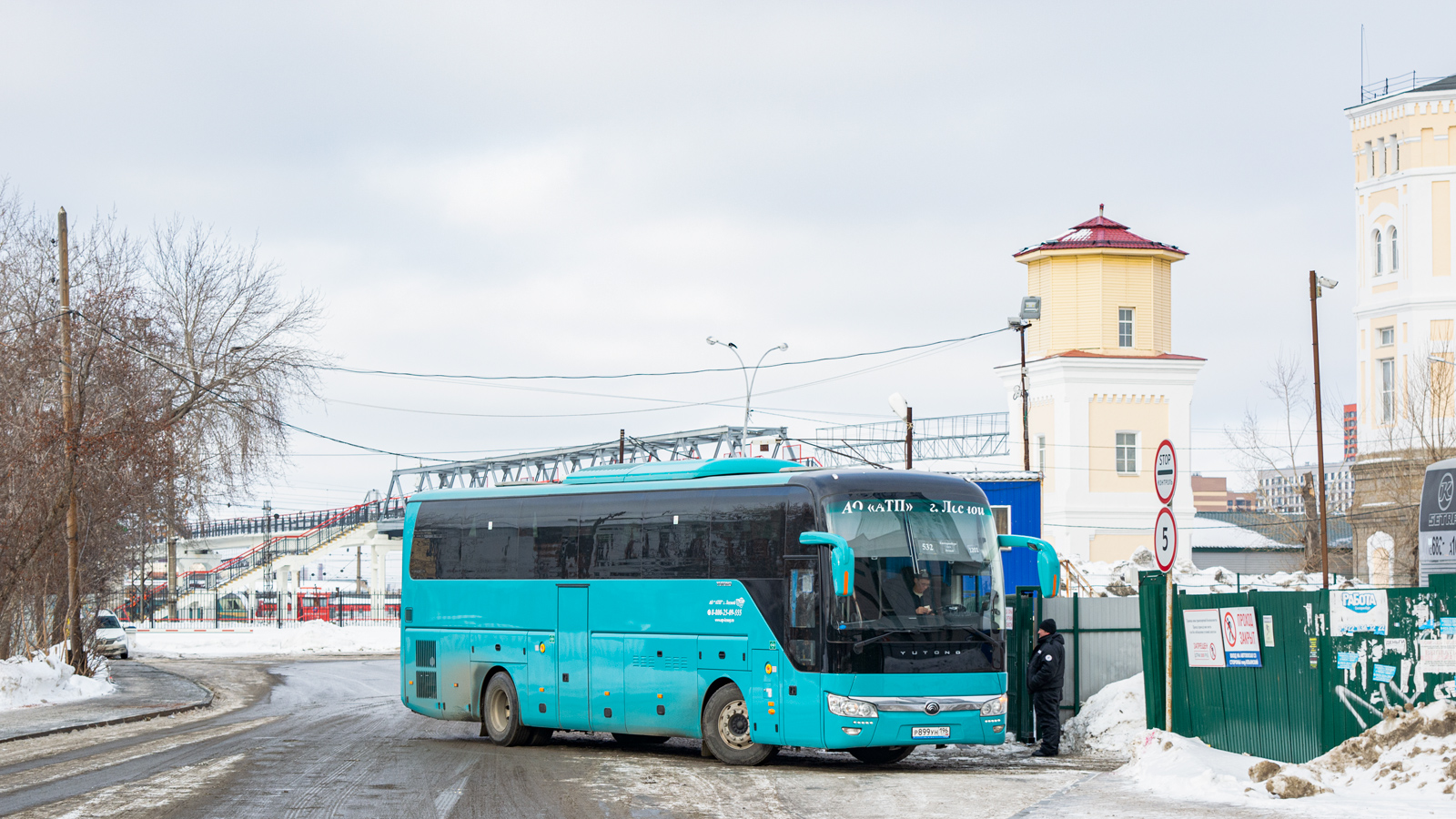 Свердловская область, Yutong ZK6122H9 № Р 899 УН 196