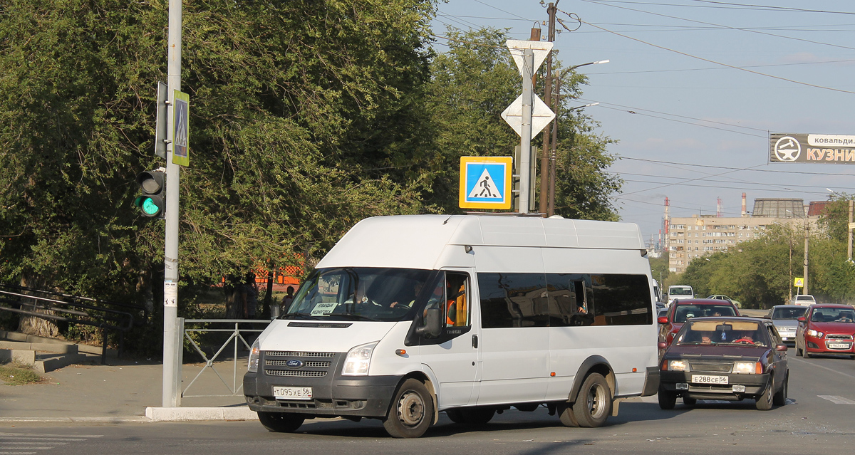 Оренбургская область, Нижегородец-222700  (Ford Transit) № Т 095 ХЕ 56