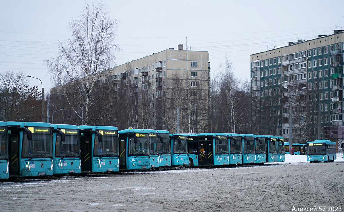 Санкт-Петербург — Автобусные станции