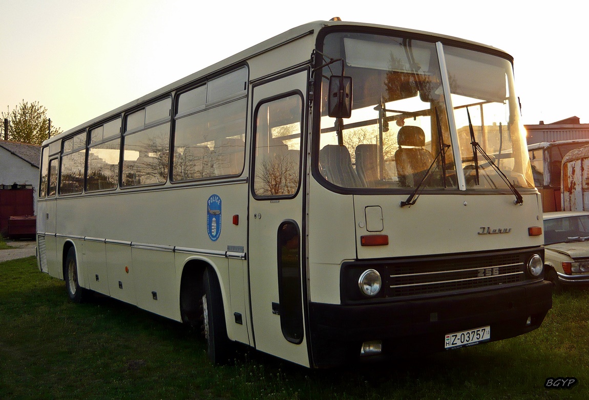 Maďarsko, Ikarus 256.50V č. Z-03757 13