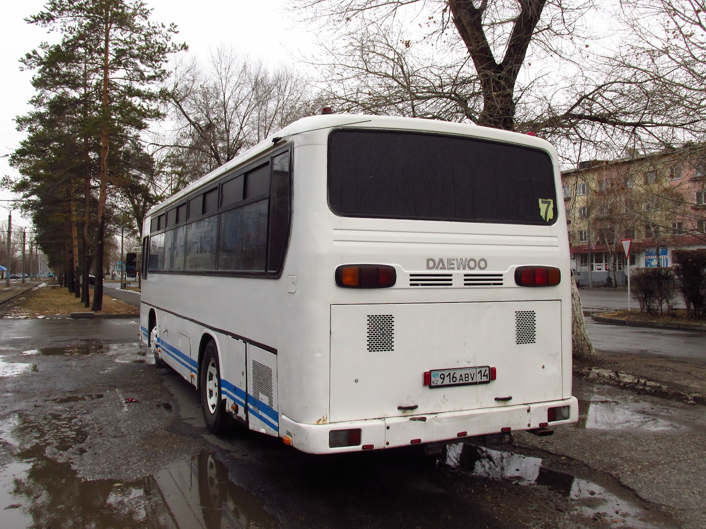Павлодарская область, Daewoo BS090 Royal Midi (Ulsan) № 916 ABV 14