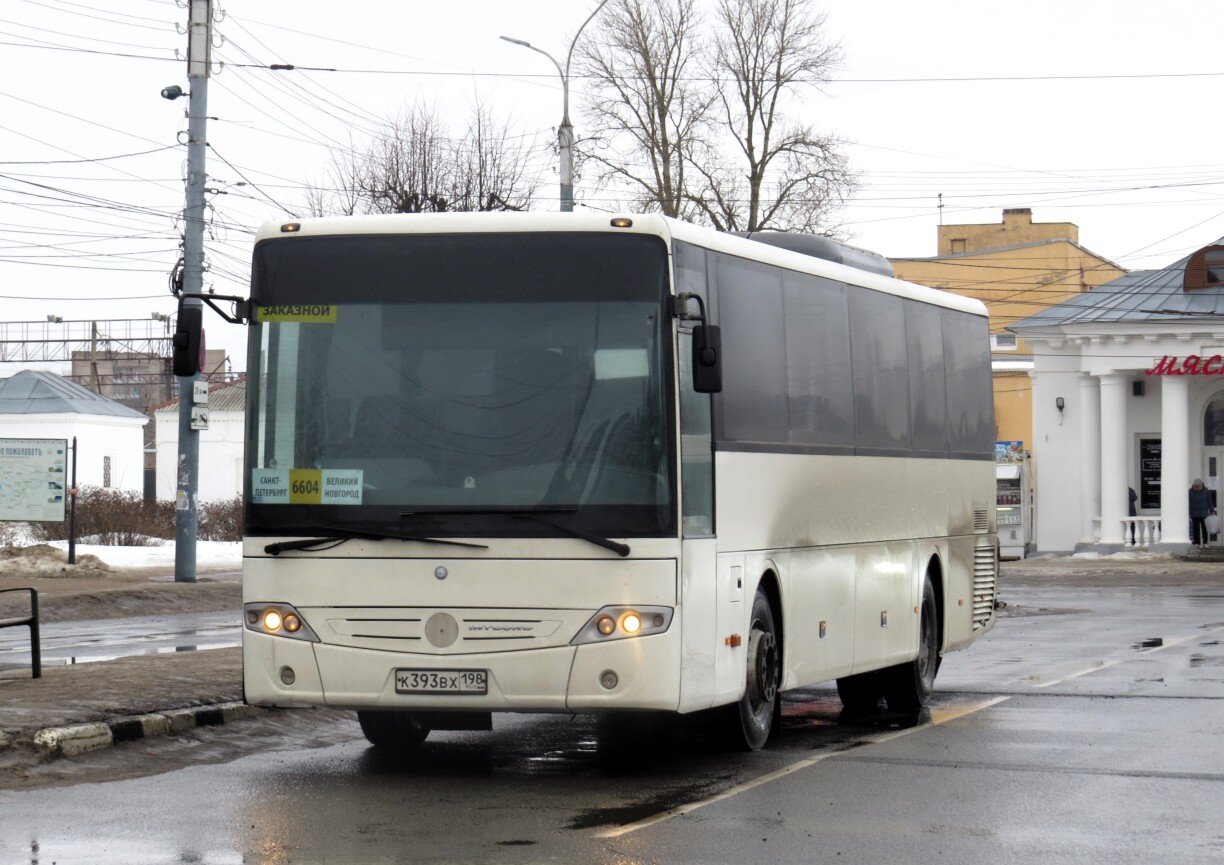 Saint Petersburg, Mercedes-Benz Intouro II # К 393 ВХ 198