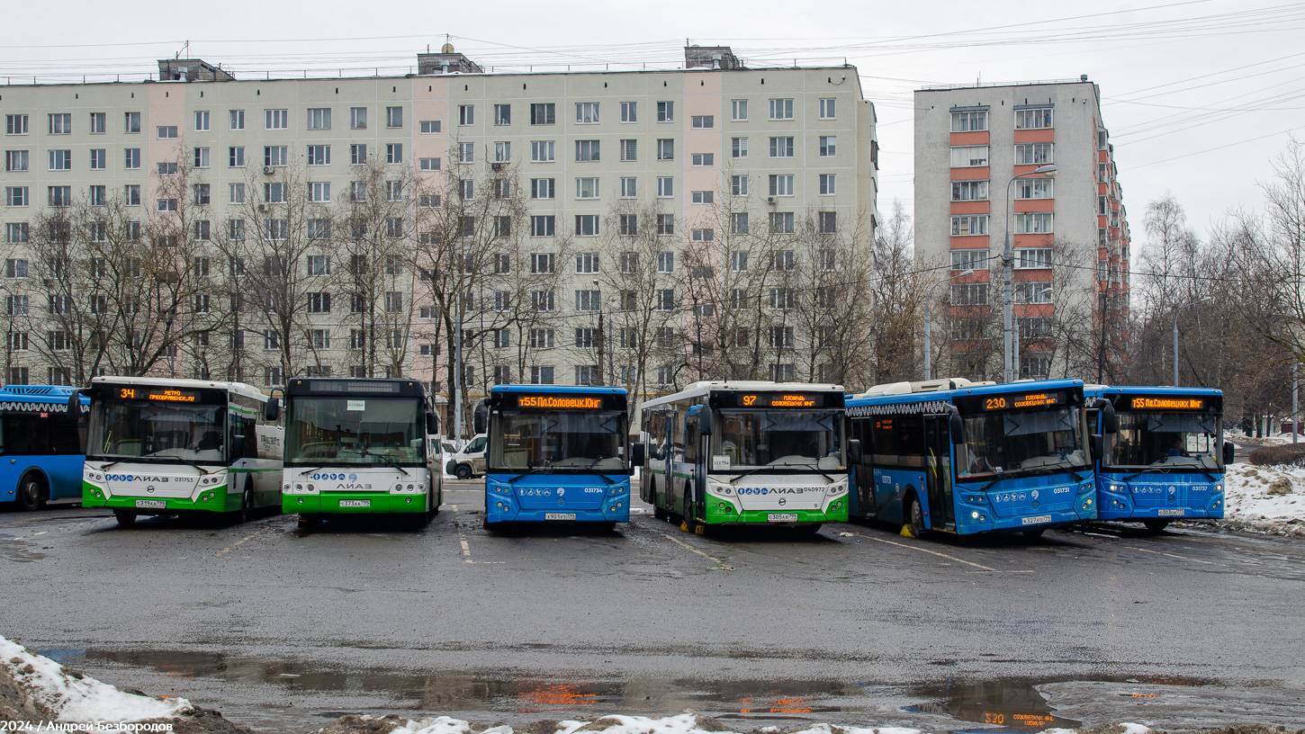 Moskau, LiAZ-5292.22 (2-2-2) Nr. 031864; Moskau, LiAZ-5292.22 (2-2-2) Nr. 031734; Moskau, LiAZ-5292.22 (2-2-2) Nr. 031754; Moskau — Bus stations