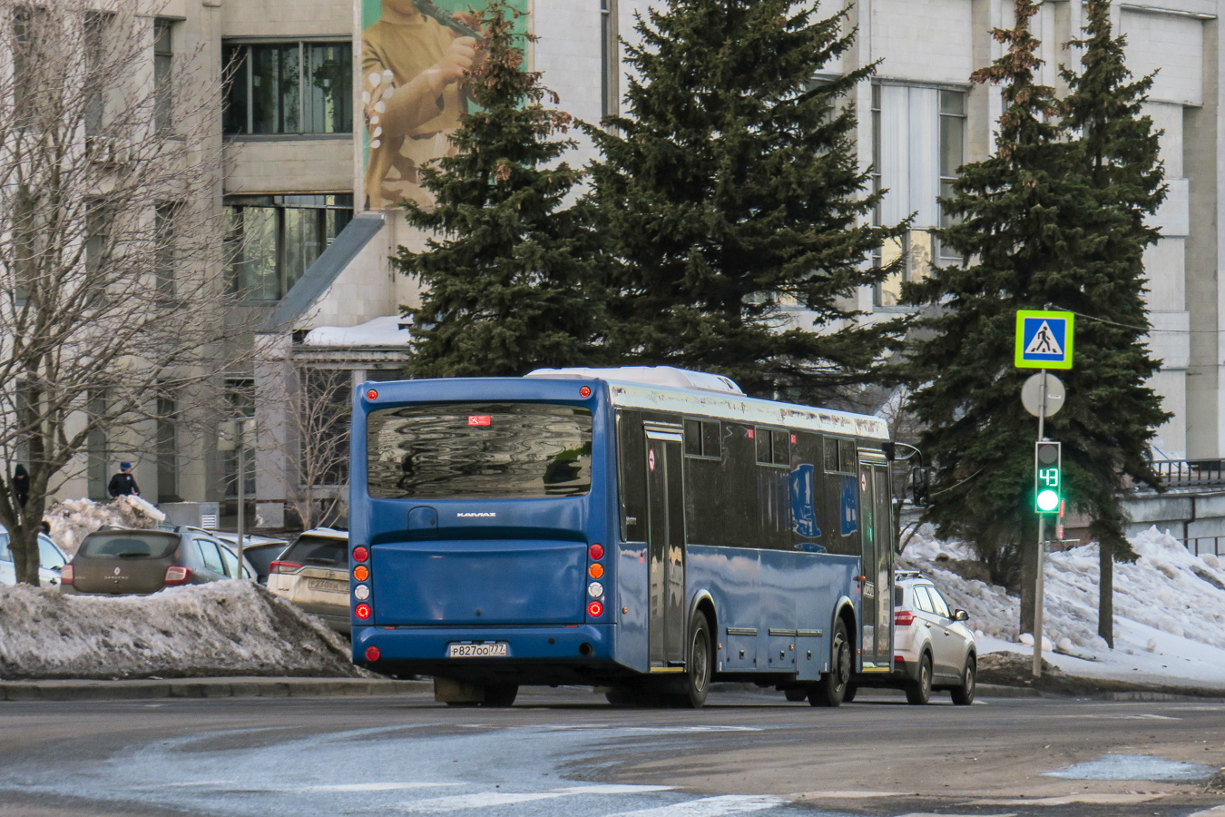 Москва, НефАЗ-5299-11-52 № Р 827 ОО 777