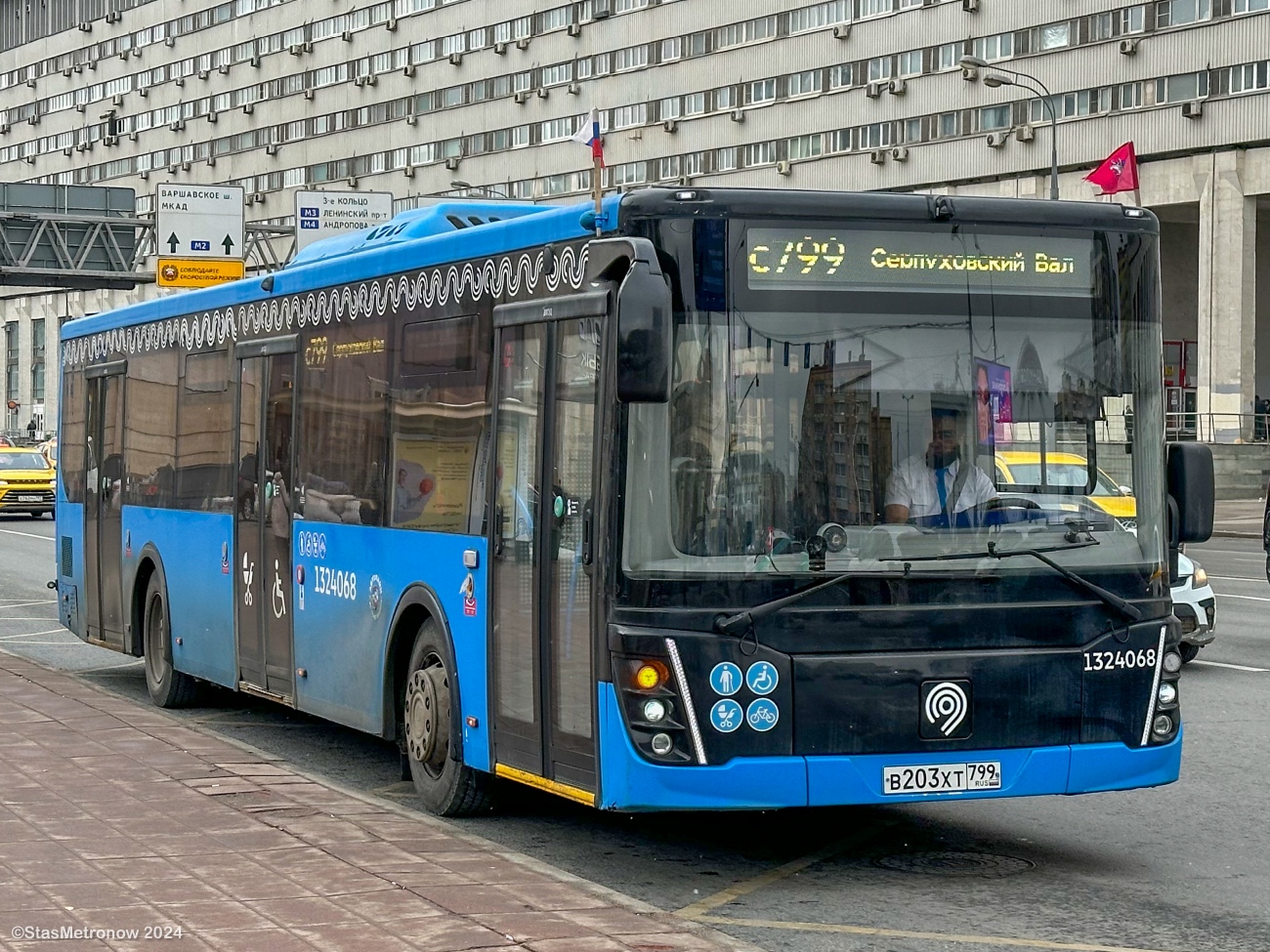 Moskva, LiAZ-5292.65 č. 1324068