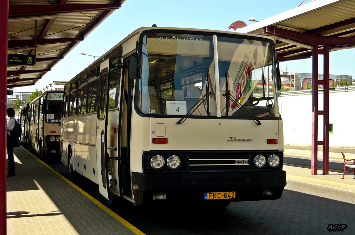 Венгрия, Ikarus 256.50 № FKC-642