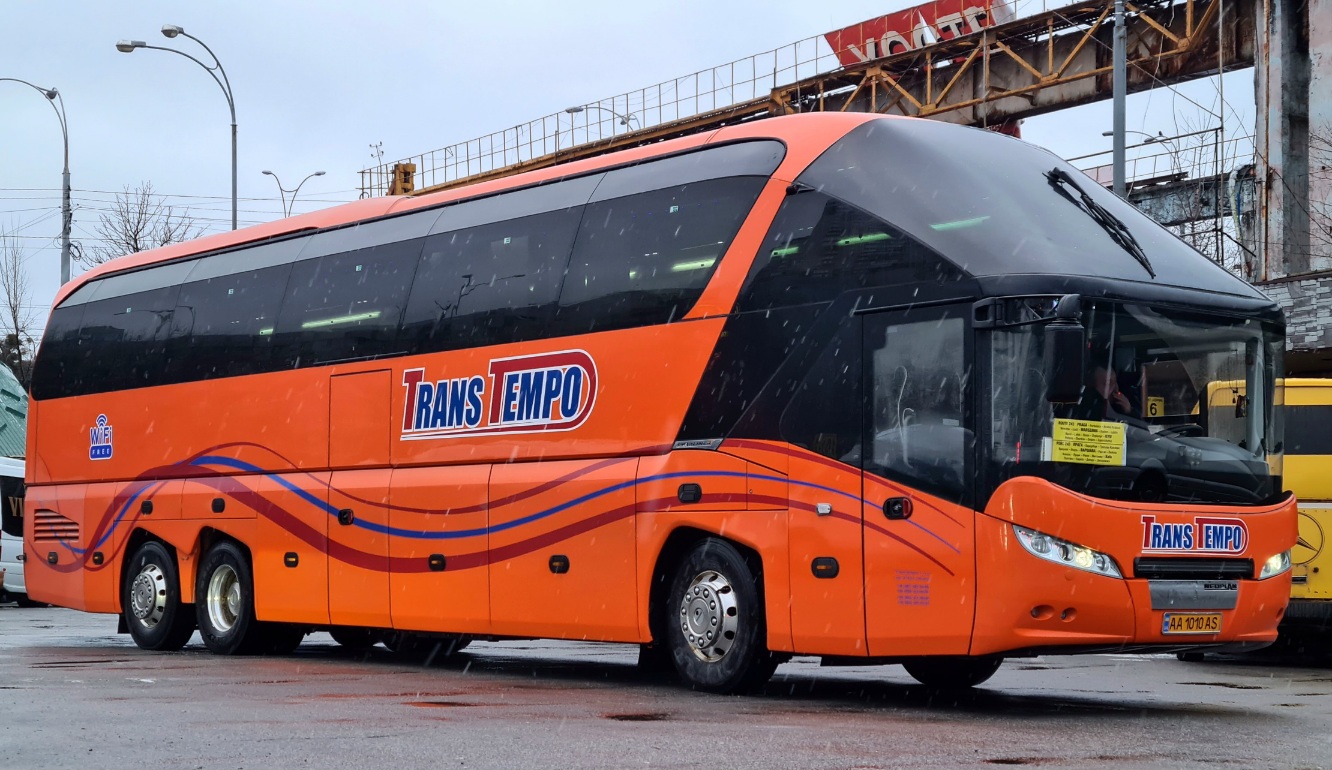 Киев, Neoplan P12 N5218/3SHDL Starliner L № AA 1010 AS