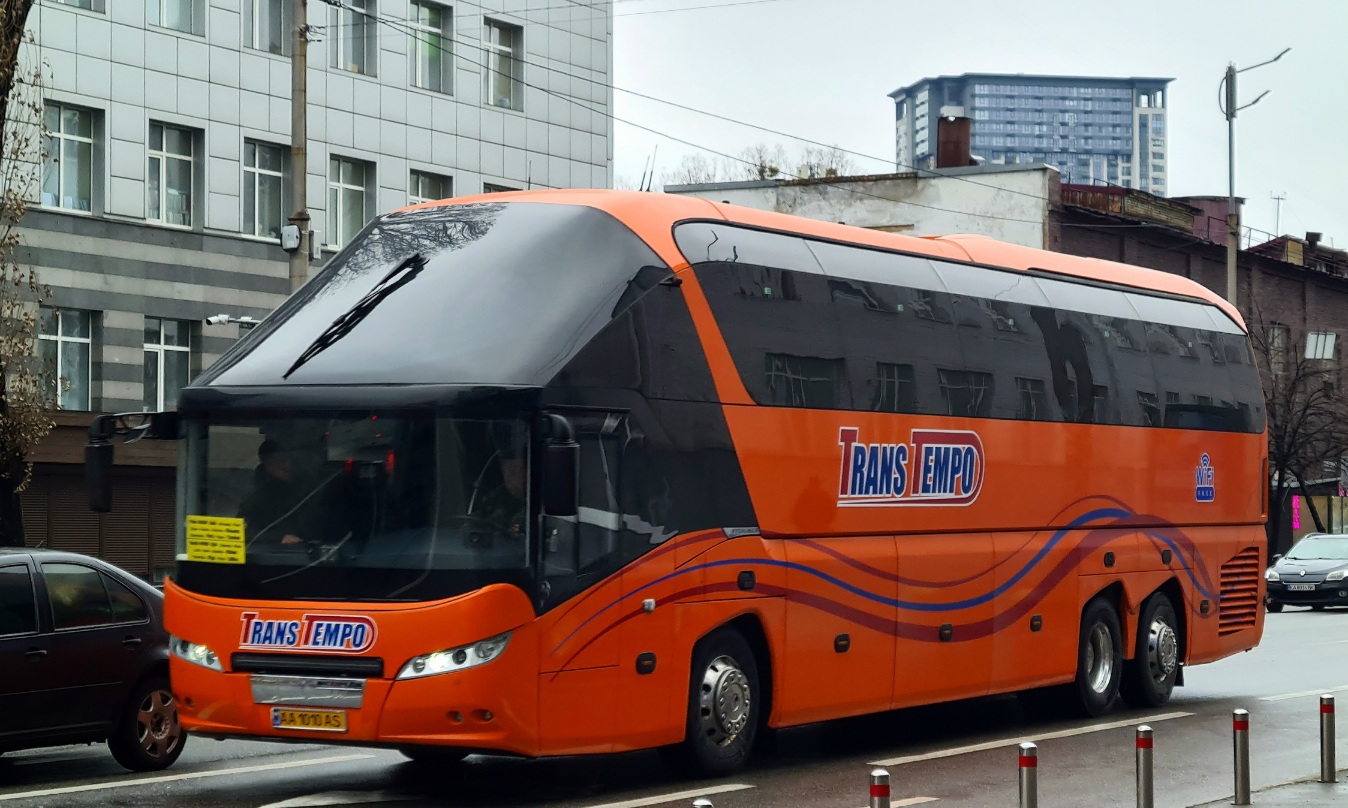 Киев, Neoplan P12 N5218/3SHDL Starliner L № AA 1010 AS