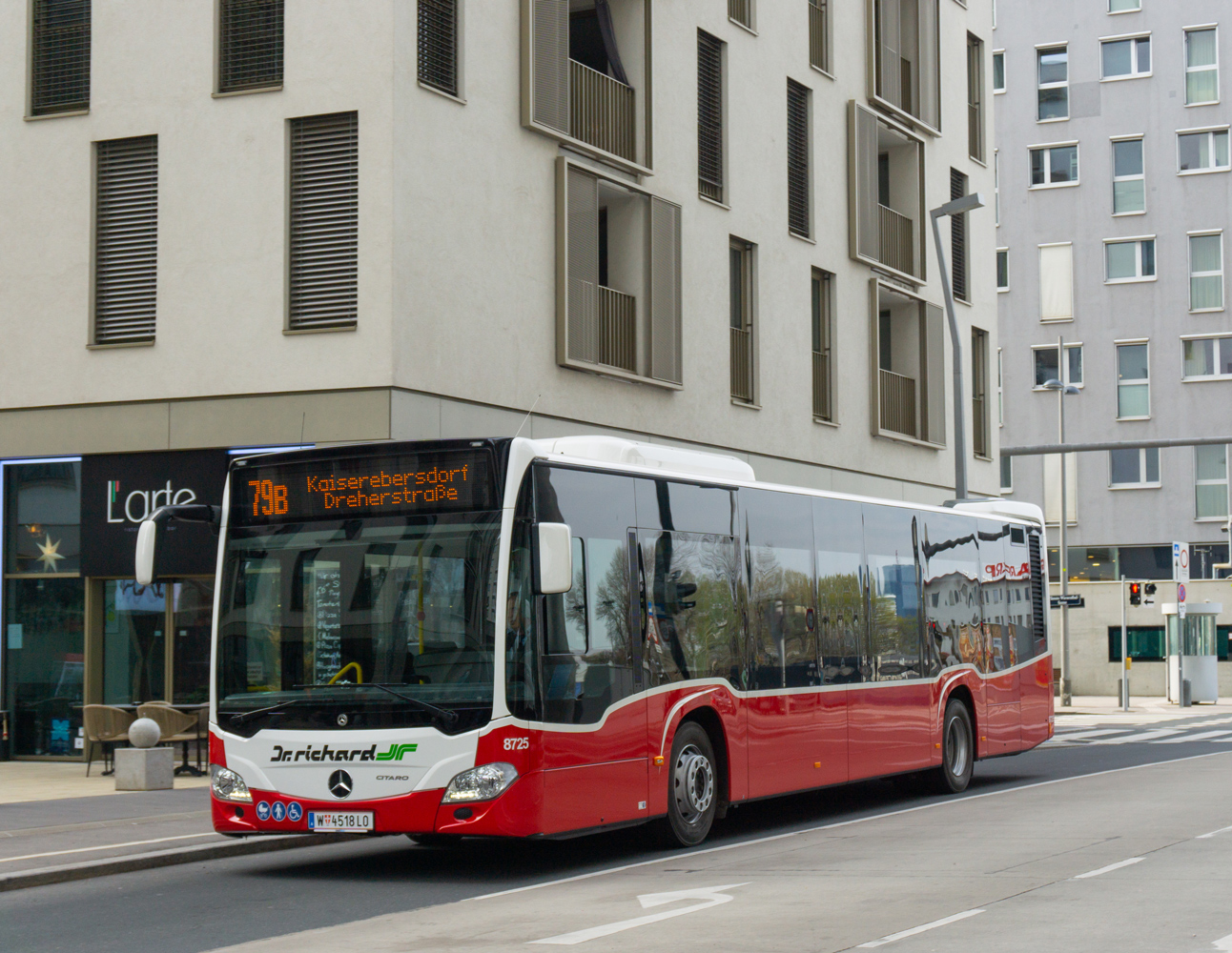 Австрия, Mercedes-Benz Citaro C2 № 8725