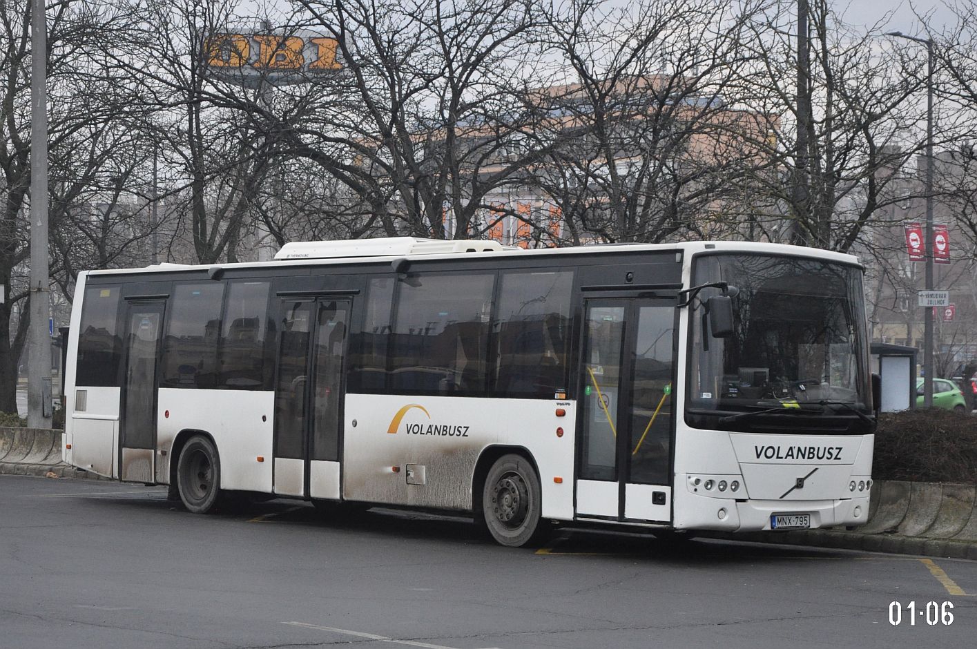 Венгрия, Volvo 8700LE № MNX-795