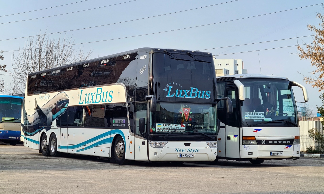 Oděská oblast, Van Hool TDX27 Astromega č. BH 7706 TM