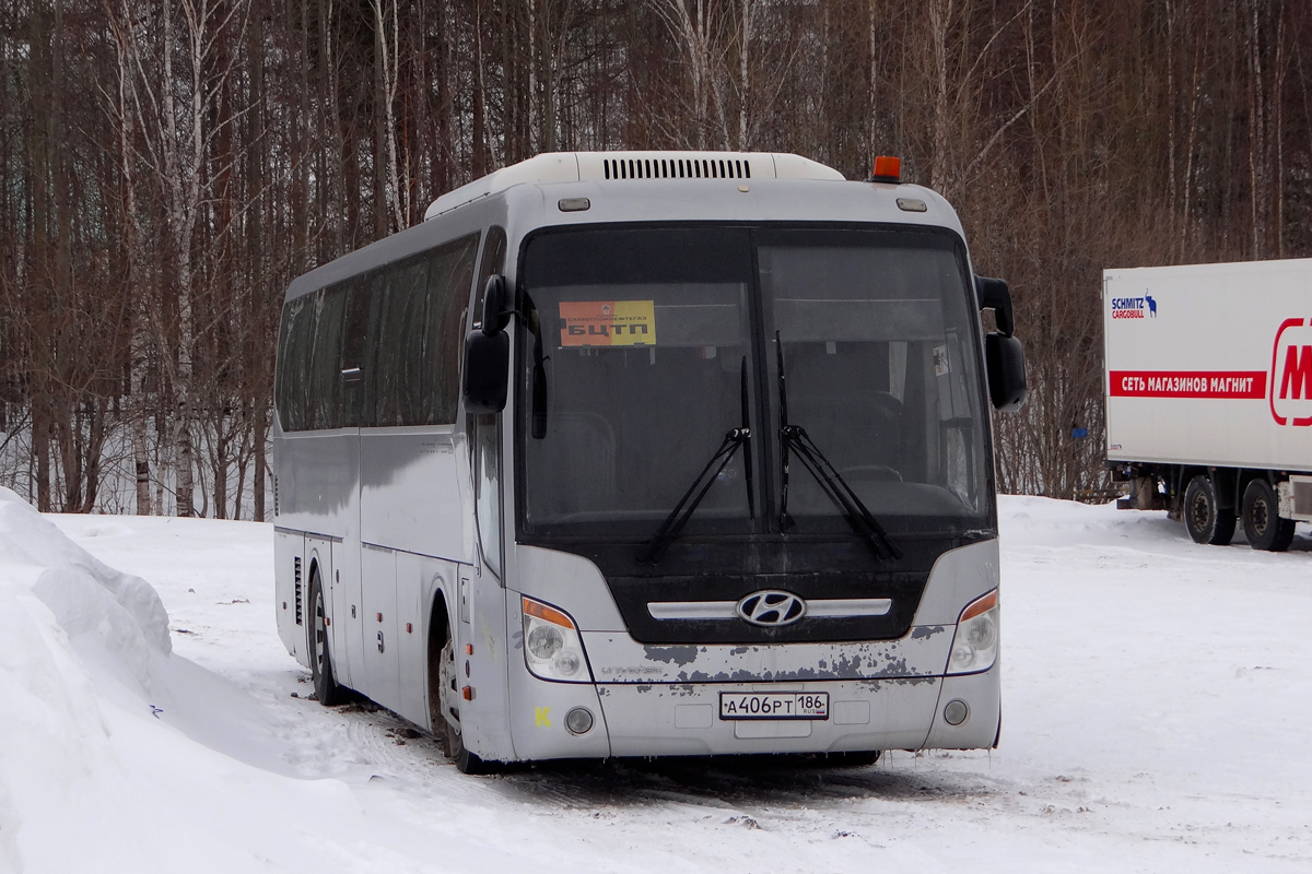 Ханты-Мансийский АО, Hyundai Universe Xpress № А 406 РТ 186