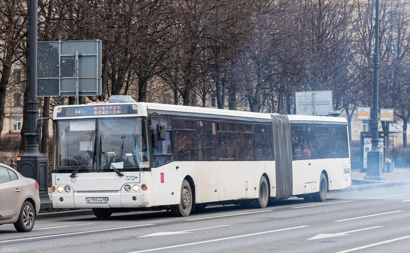 Sankt Petersburg, LiAZ-6213.20 Nr. 7272