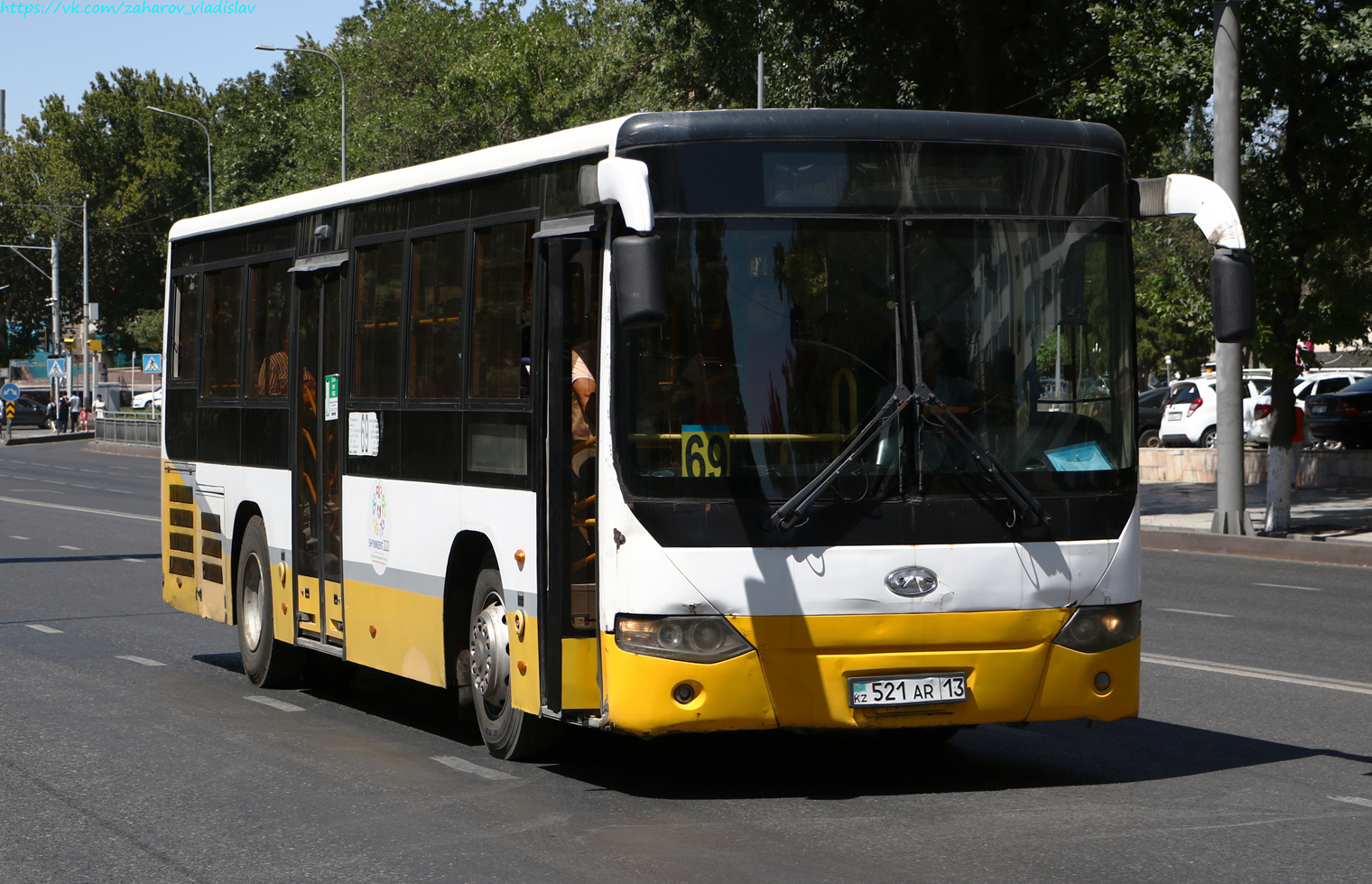Шымкент, Heke HK6105G № 521 AR 13