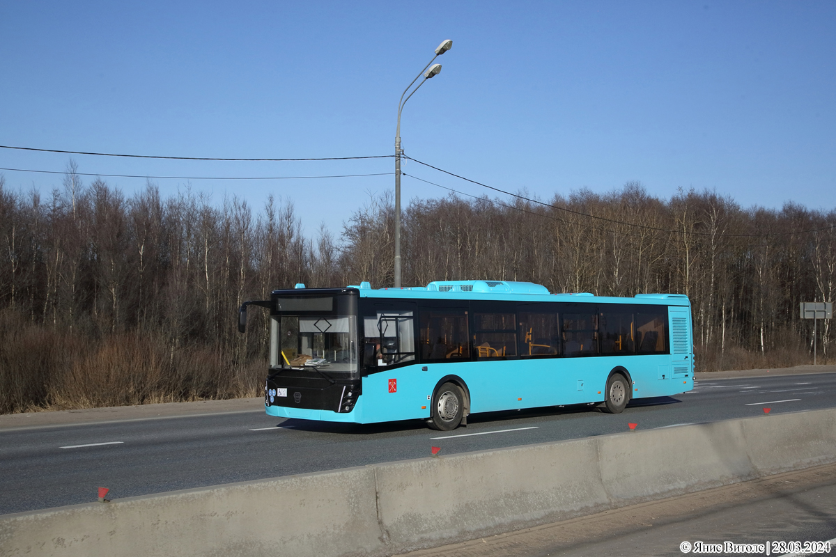 Sankt Petersburg — New buses