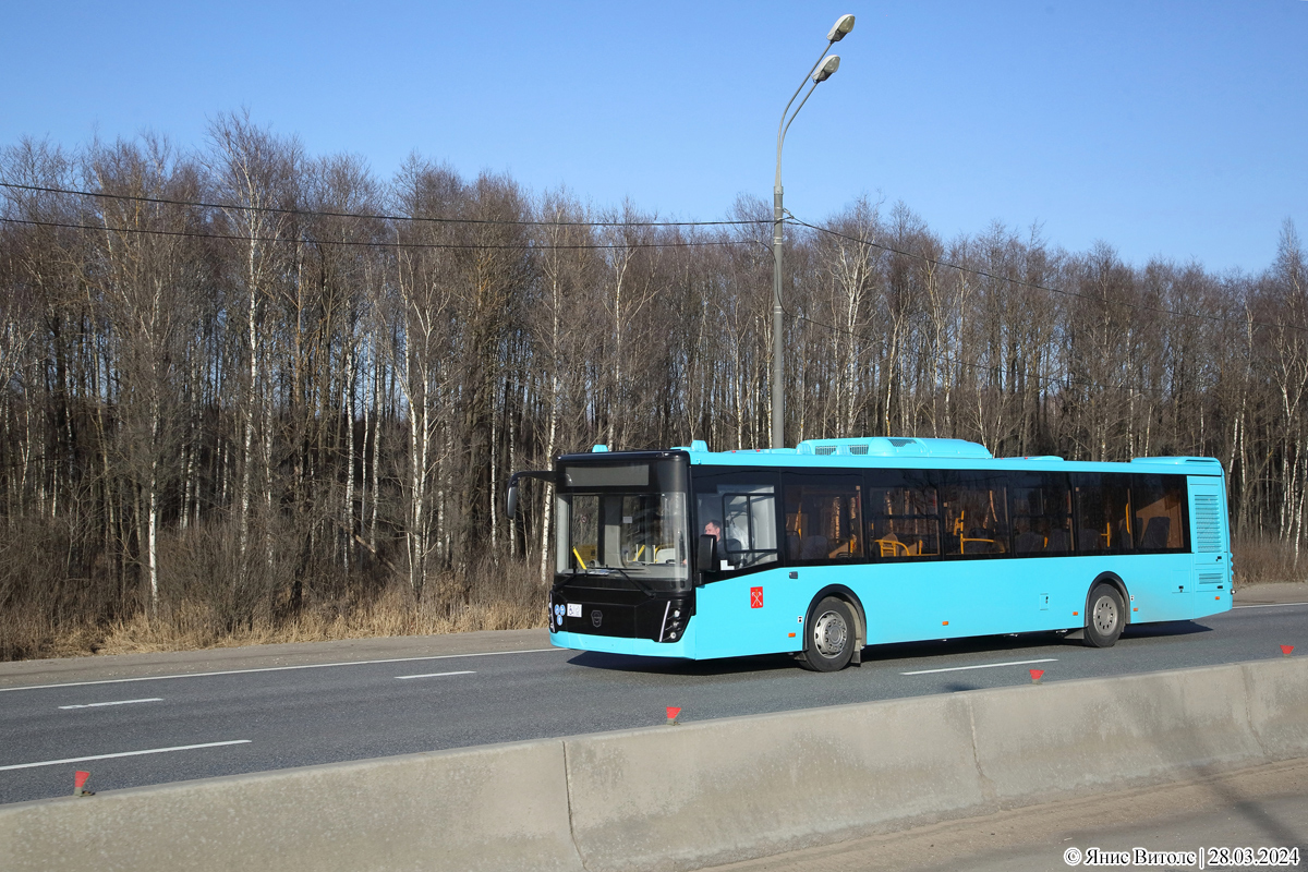 Sanktpēterburga — New buses