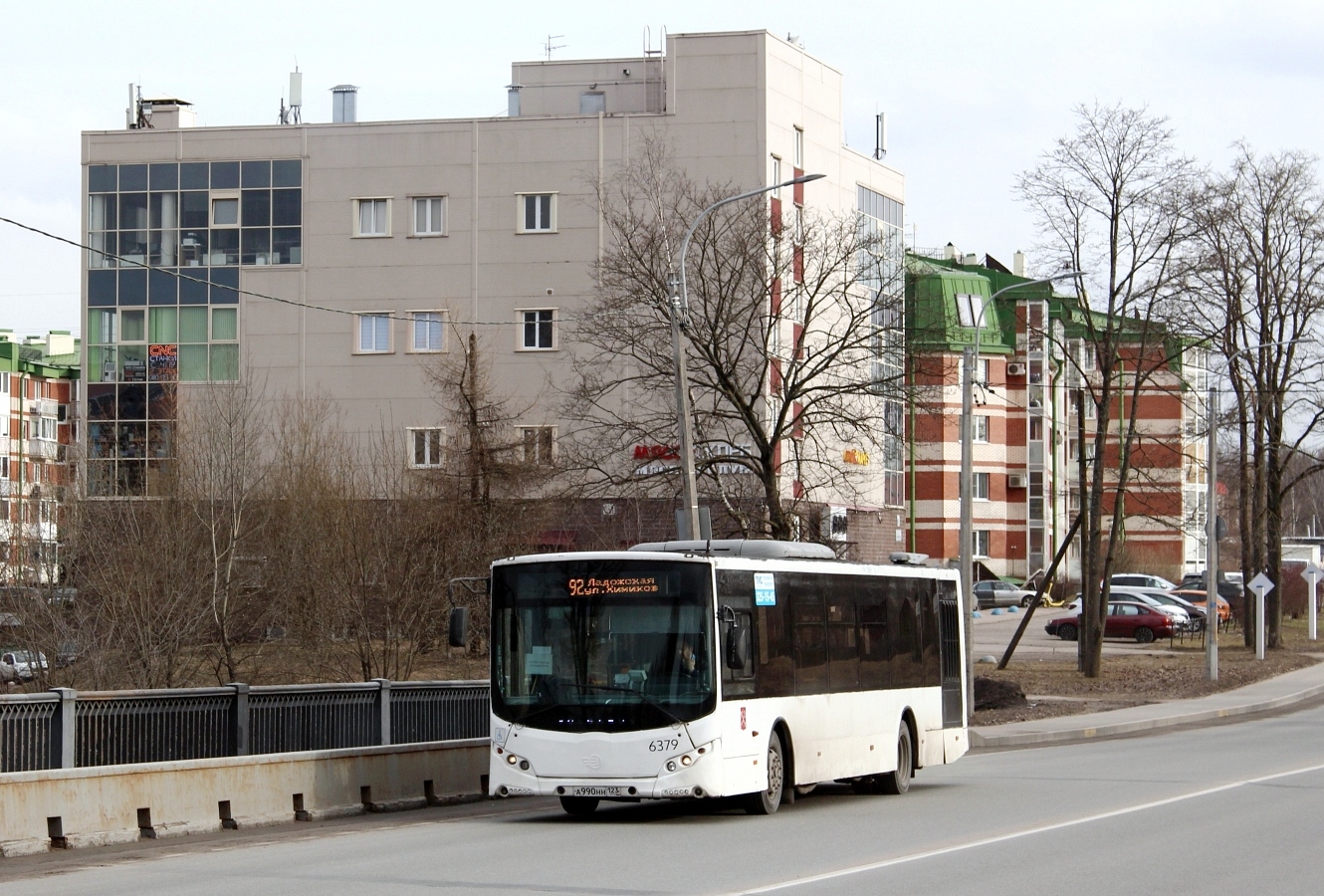 Szentpétervár, Volgabus-5270.05 sz.: 6379