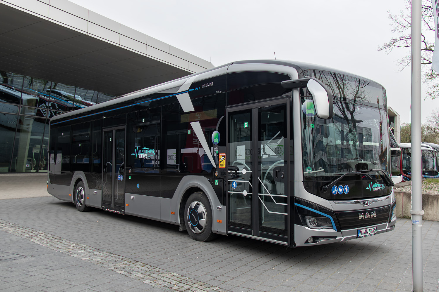 Бавария, MAN 12C Lion's City 12 E NL367 № M-AN 8465