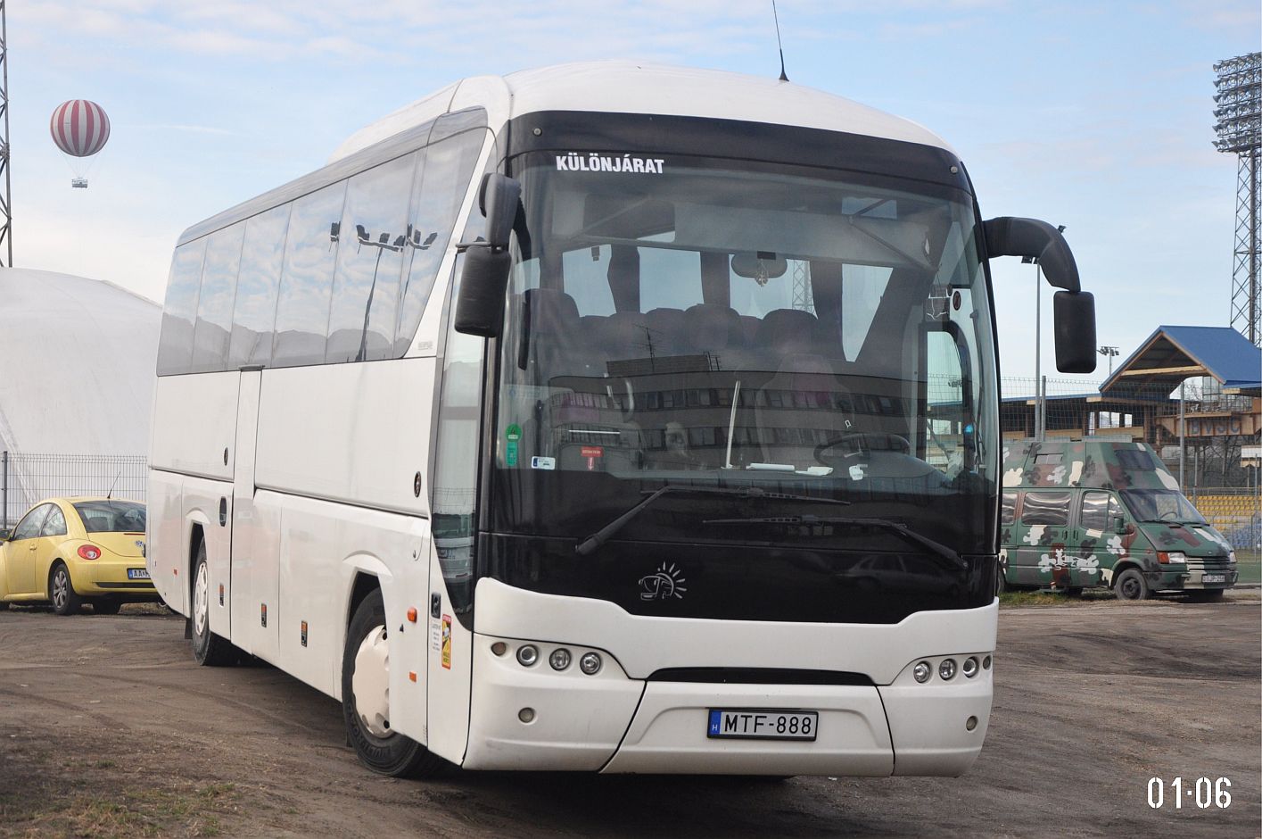 Венгрия, Neoplan P21 N2216SHD Tourliner № MTF-888