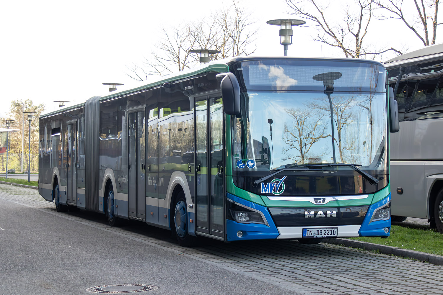 Бавария, MAN 18C Lion's City 18 NG360 EfficientHybrid № IN-DB 2210