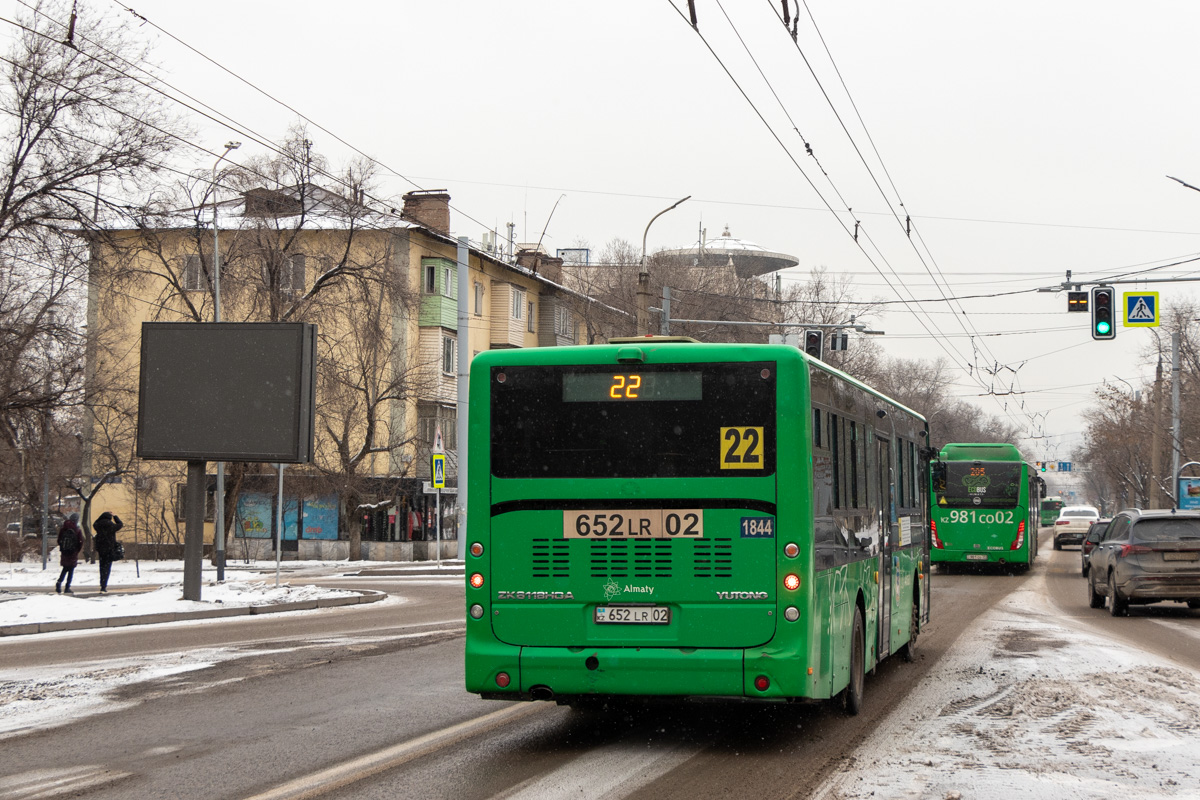 Алматы, Yutong ZK6118HGA № 1844