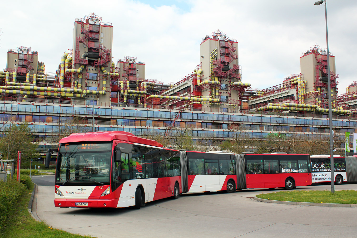 Nordrhein-Westfalen, Van Hool New AGG300 Nr. 233