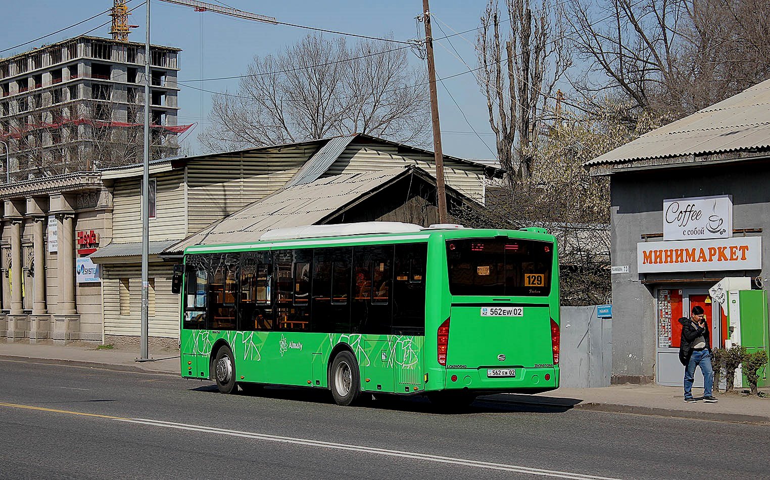 Алматы, Zhong Tong LCK6105HG № 562 EW 02