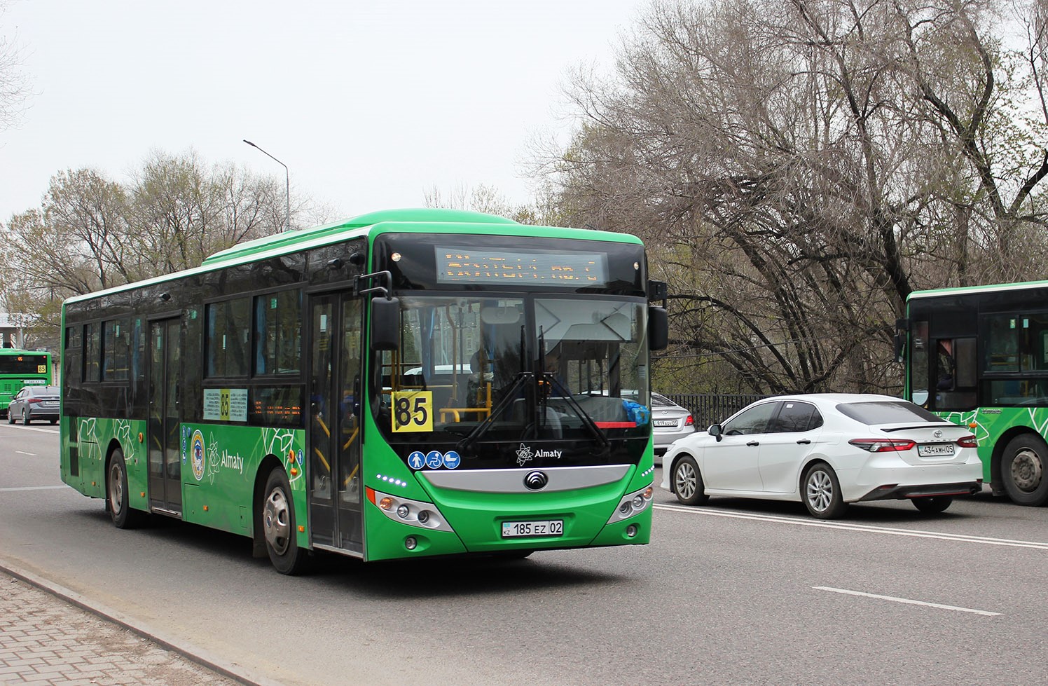 Алматы, Yutong ZK6118HGA (QazTehna) № 185 EZ 02