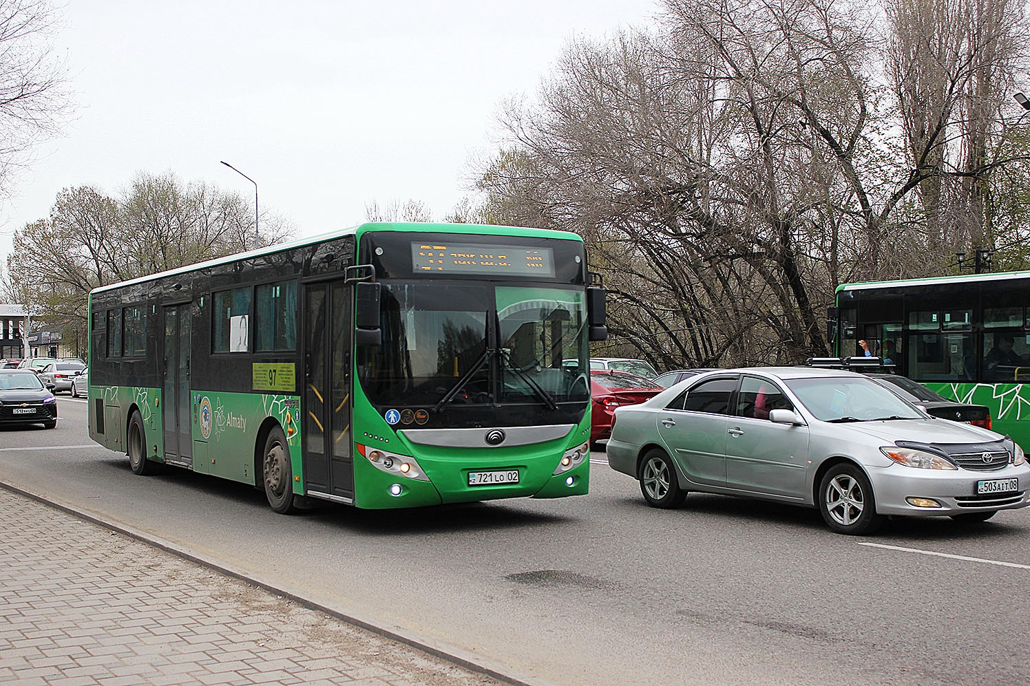 Алматы, Yutong ZK6118HGA № 721 LO 02