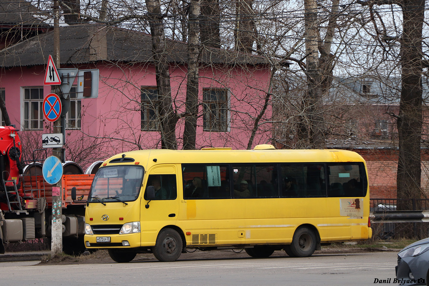 Вологодская область, Hyundai County № М 572 ЕР 35