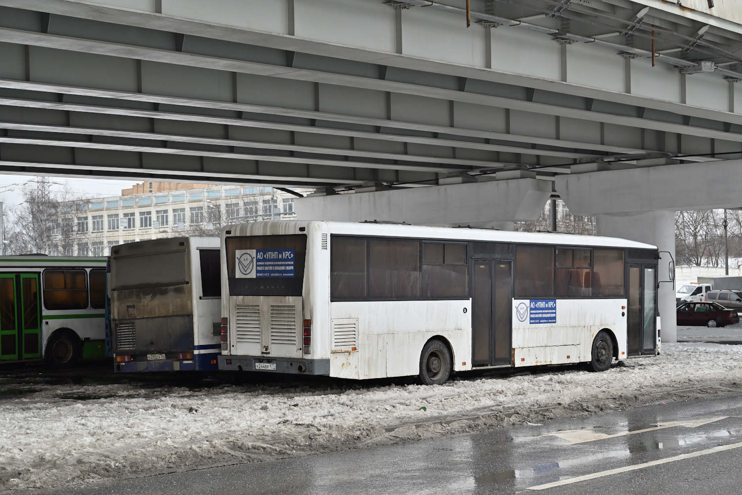 Москва, Волжанин-52701-10-07 № У 244 ВР 977