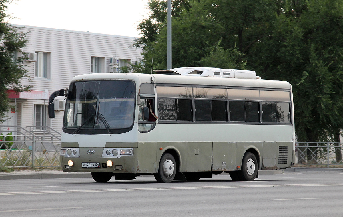 Волгоградская область, Hyundai AeroTown № В 125 СН 134