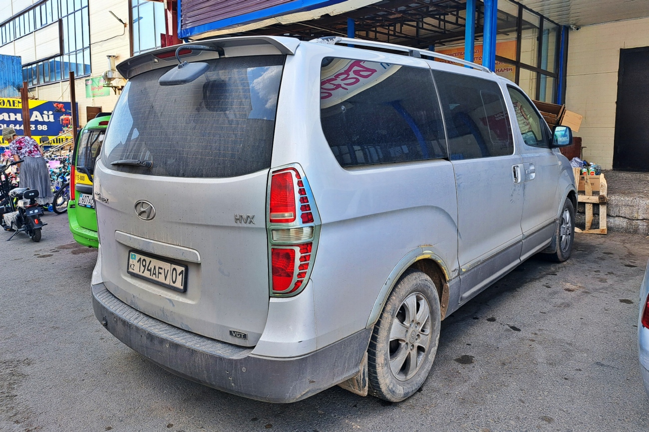 Астана, Hyundai Grand Starex № 194 AFV 01